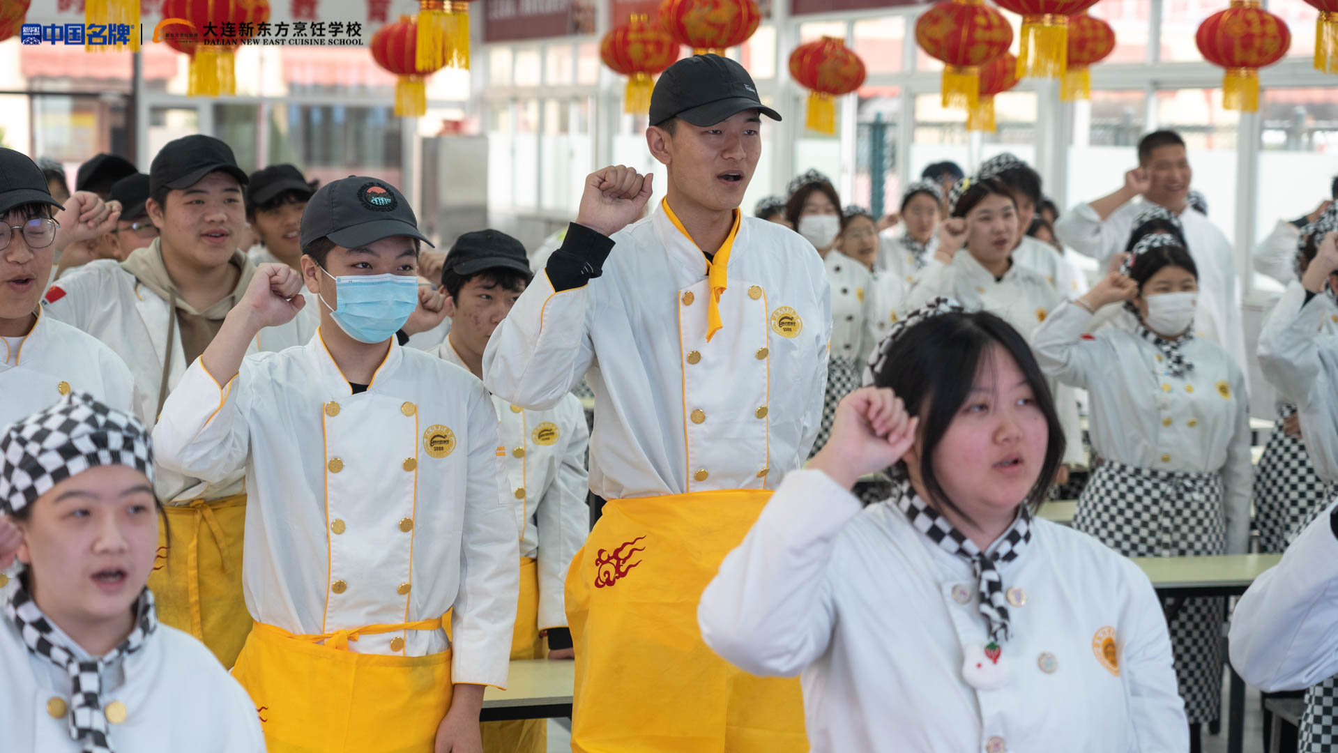 全体师生竭力维护和谐校园